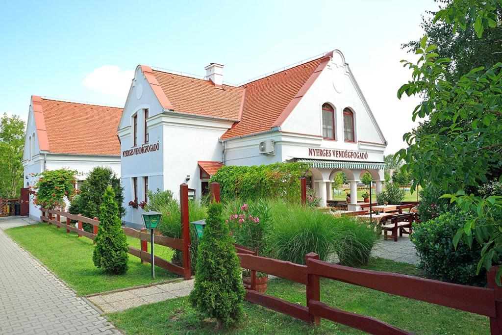 Bed and Breakfast Nyerges Vendegfogado Hegykő Zewnętrze zdjęcie